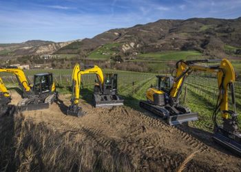 New Holland prezentuje na targach EIMA 2024 nowe midikoparki