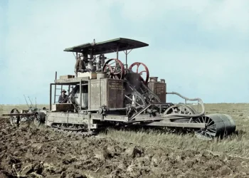 Sto lat firmy Caterpillar trudne dobrego początki